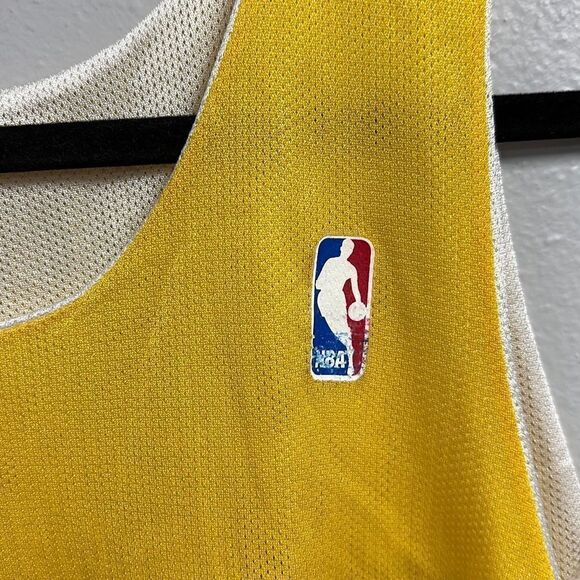 Alleson Athletic Men's Vintage Reversible Lakers Magic Johnson Reversible Jersey - Picture 4 of 7